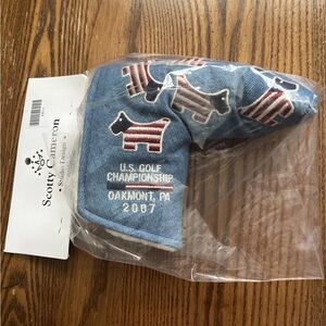 Titleist Scotty Cameron Blue Headcover with Flag Design